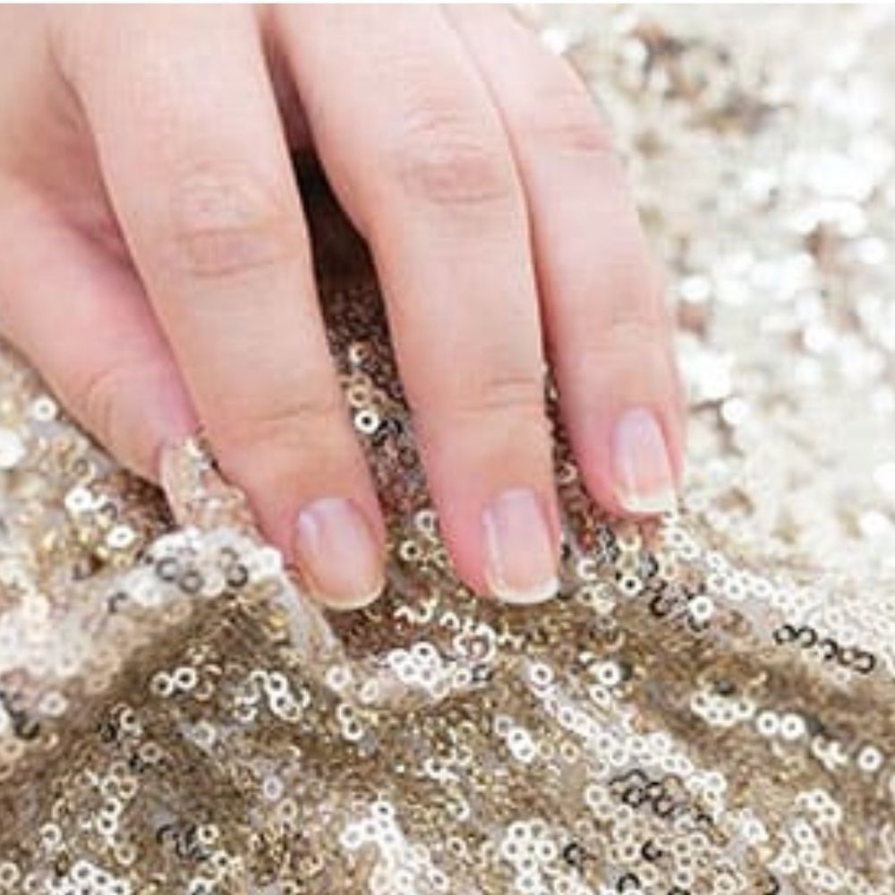 Color Street | Clear as day clear top coat strip to add extra shine.